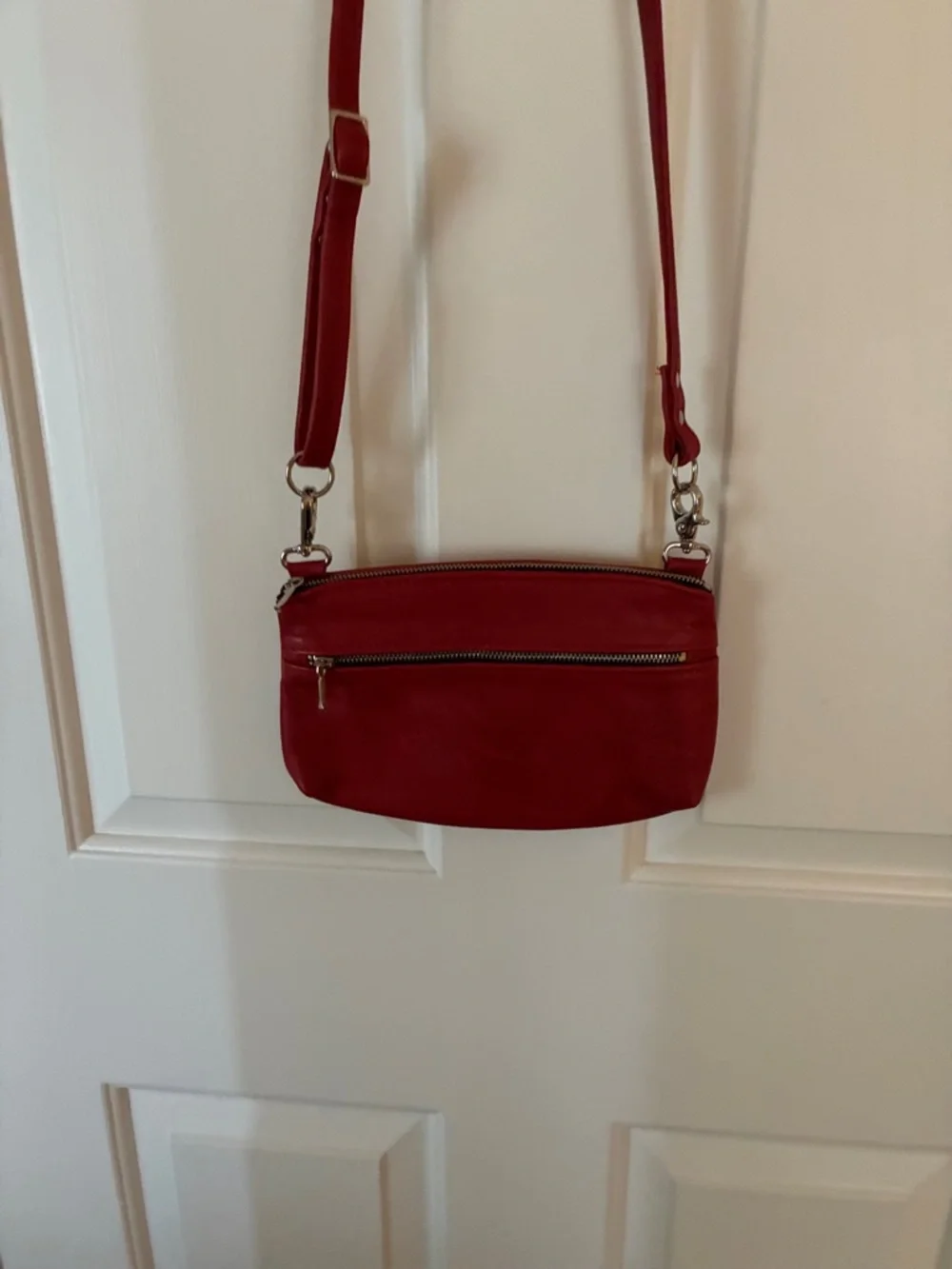 Bellum‎ Leather Red Crossbody Bag